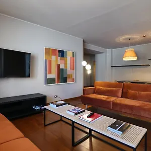 https://castello-luxury-apartment-in-the-heart-of-milan.it-lombardy.com